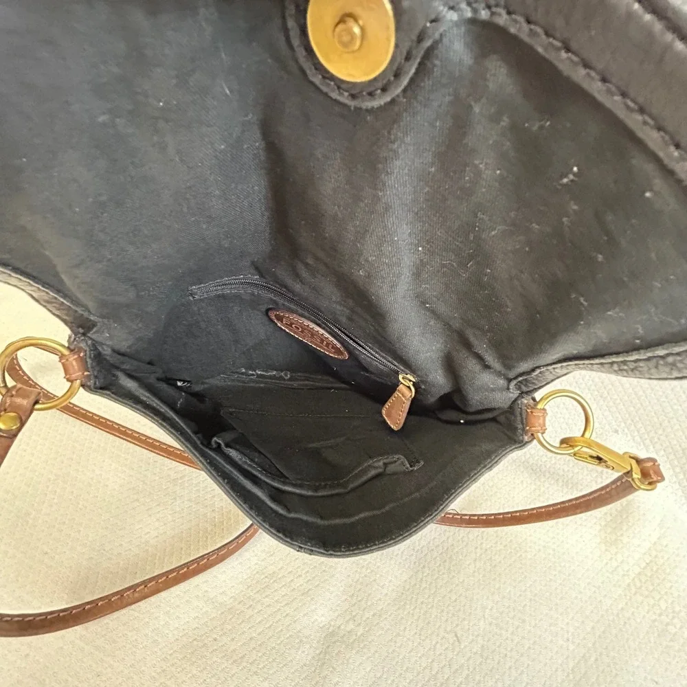 Fossil Black Leather Crossbody Bag Brown Trim SHB1045 Buckle Flap Purse